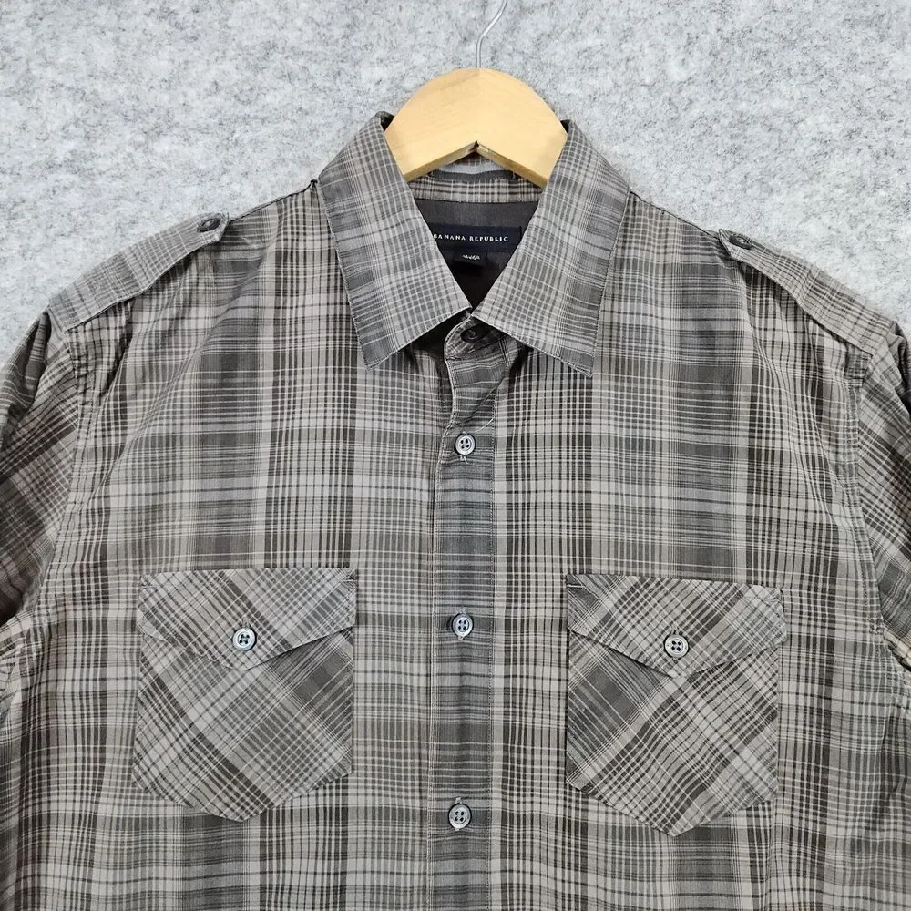 Banana Republic Men's Shirt Size M (15-15 1/2) Brown Plaid Button Up Two Pockets
